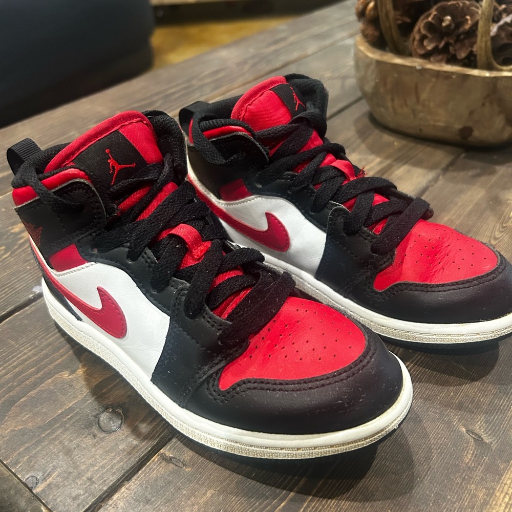 Nike Air Jordan Kids' High-Top Sneakers in Red/Black/White